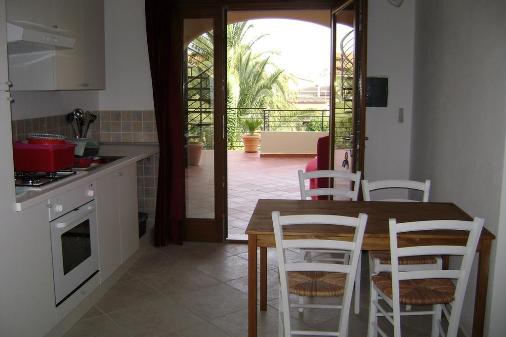 Casa Di Livia Apartment Sant'Anna Arresi Ngoại thất bức ảnh